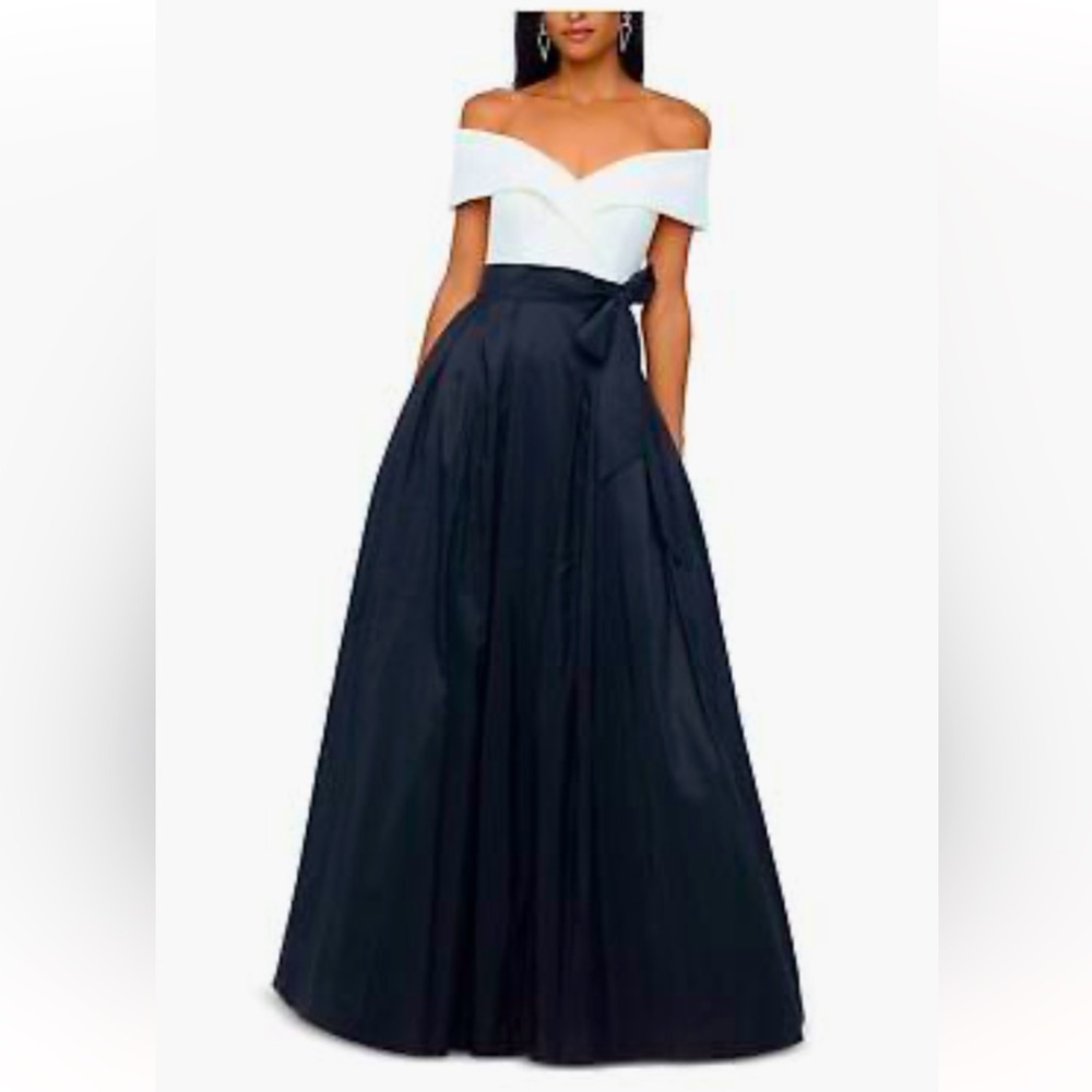 NWT XSCAPE Black/White formal dress (with pockets!)
